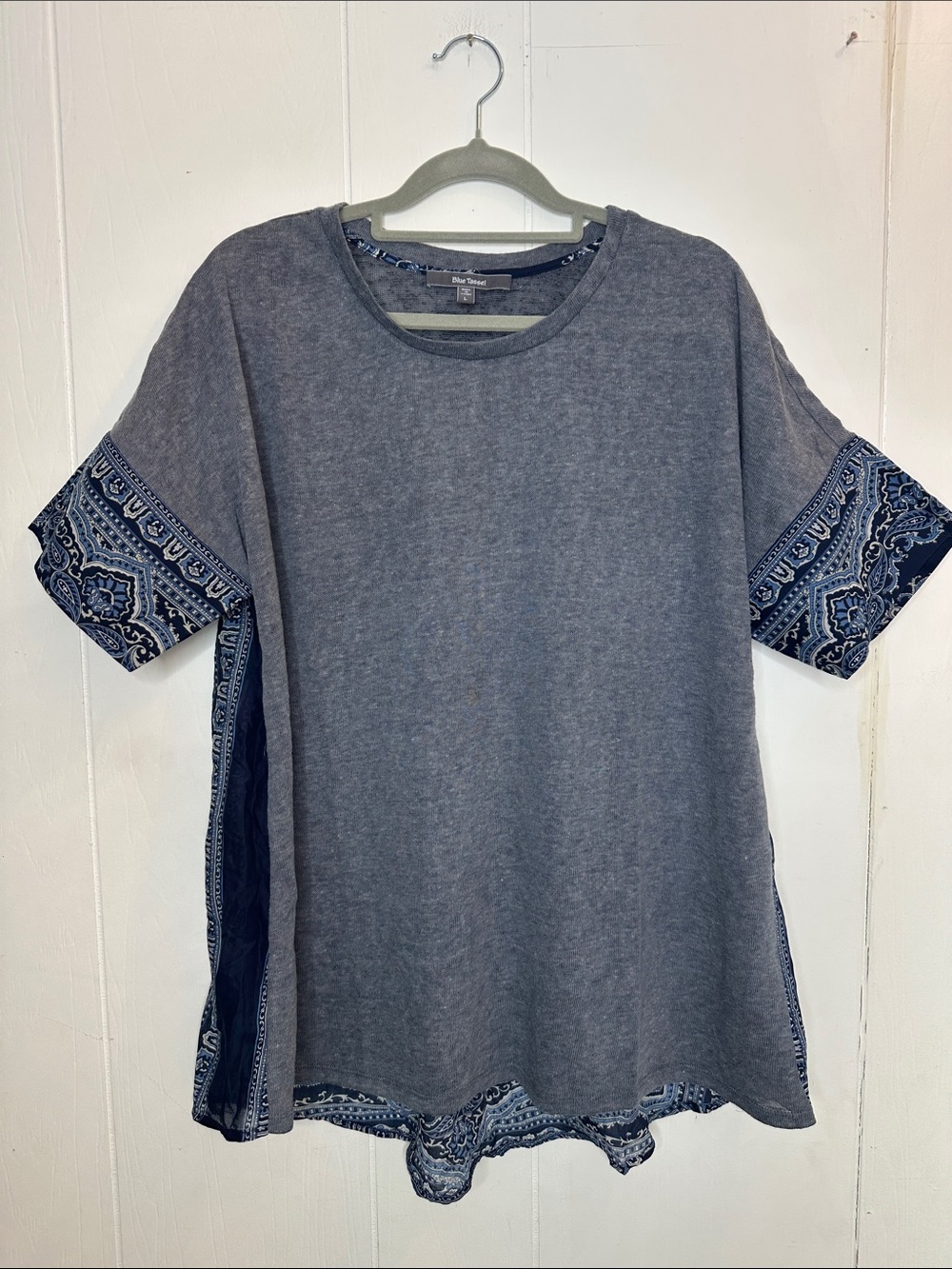 Blue Paisley-Back Short Sleeve Tee - Picture 3 of 6